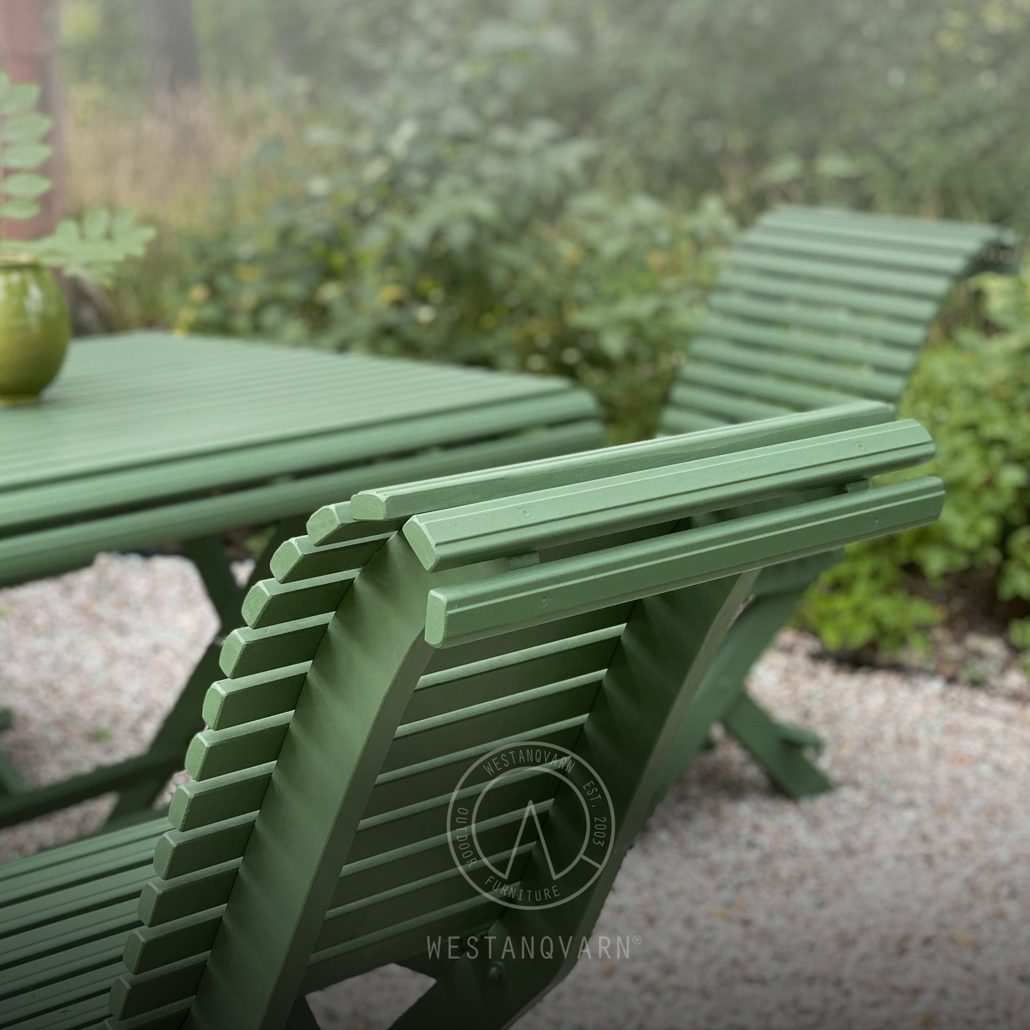 klassiska utemöbler grön